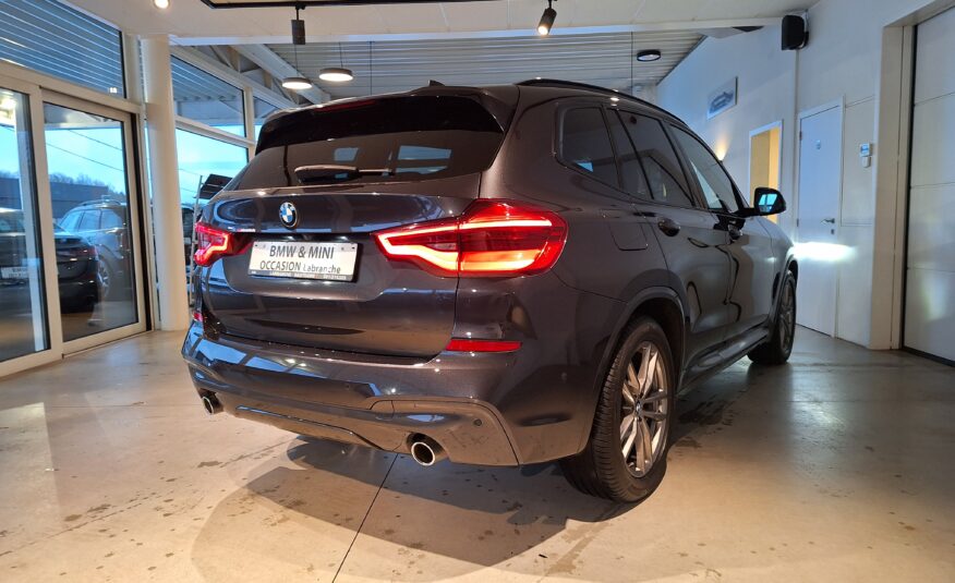 BMW X3 sDrive 18dA M-SPORT