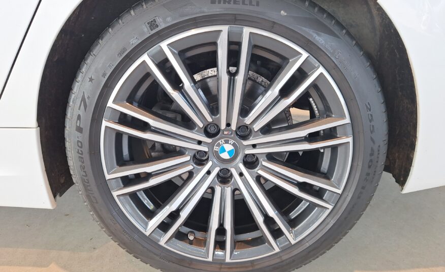 BMW 318Das  M-SPORT