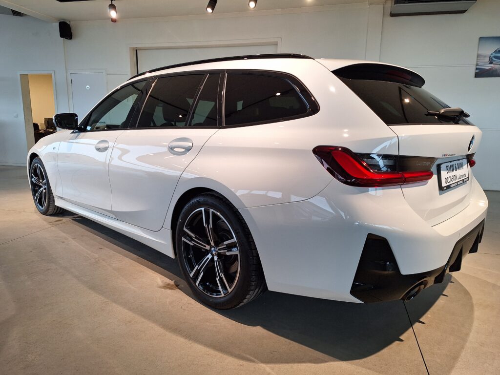 BMW 318Das TOURING sDrive M-SPORT