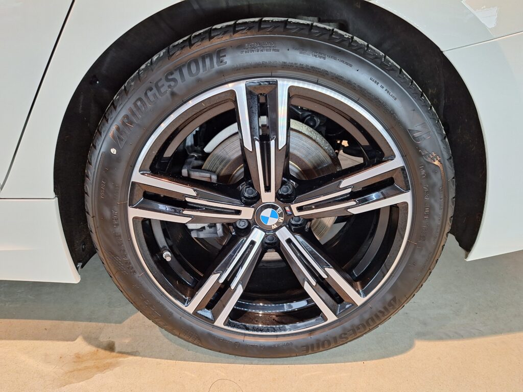 BMW 318Das TOURING sDrive M-SPORT