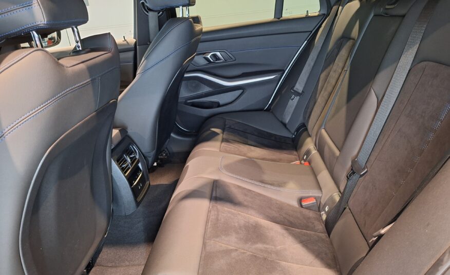 BMW 318Das TOURING sDrive M-SPORT