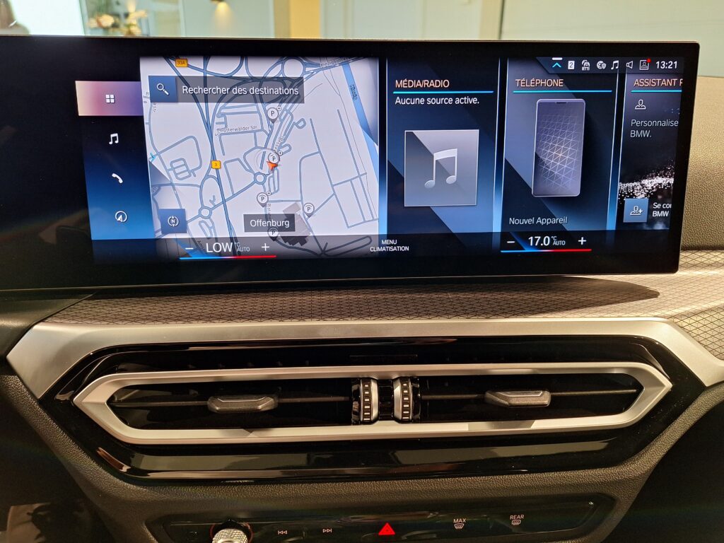 BMW 318Das TOURING sDrive M-SPORT