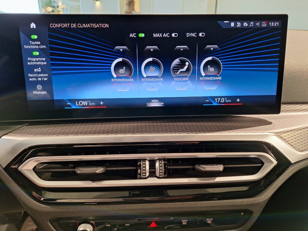 BMW 318Das TOURING sDrive M-SPORT