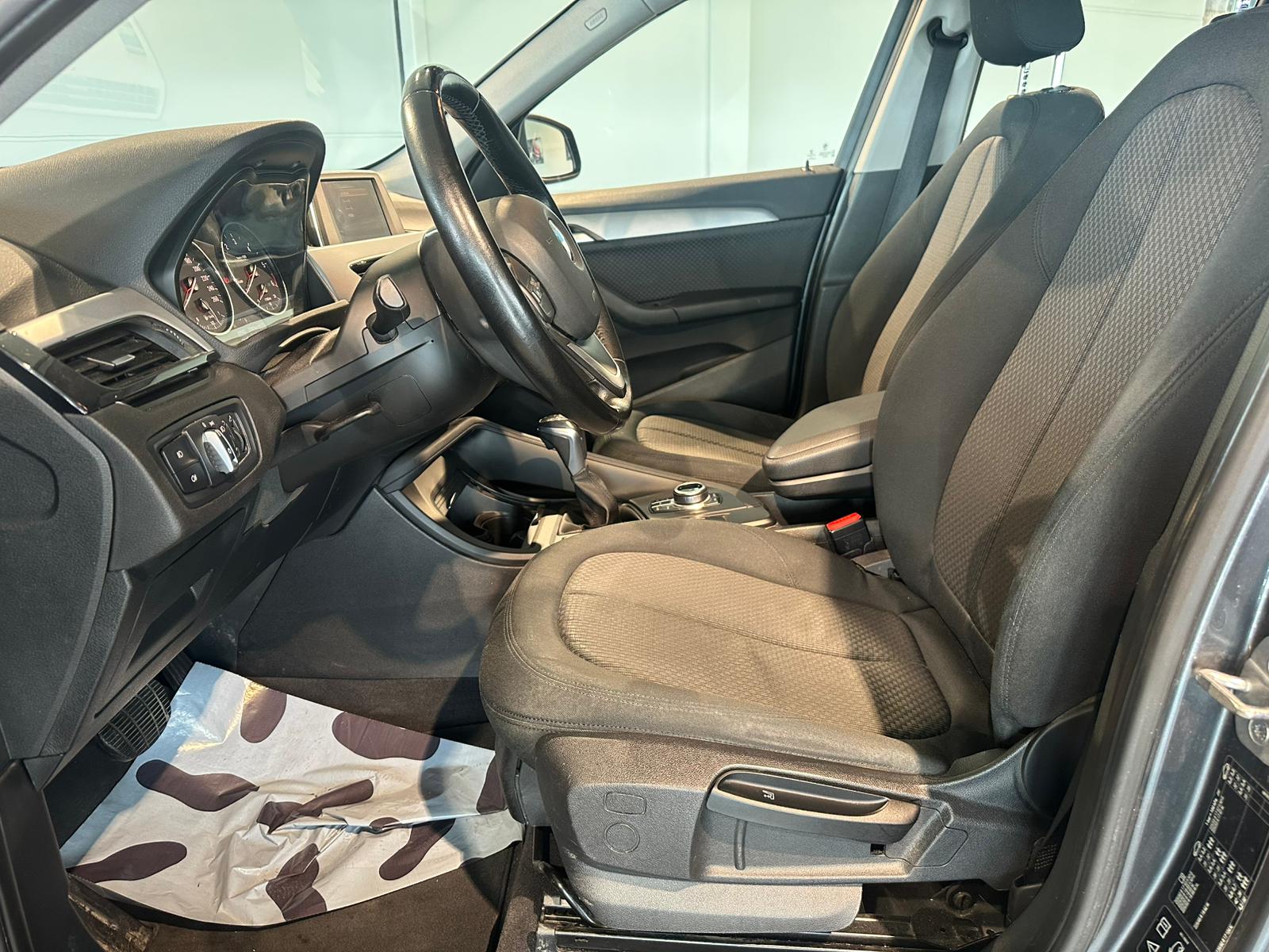 BMW X1 18D xDrive