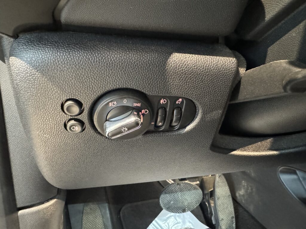 MINI COOPER SE ELECTRIQUE ( 240KM d’autonomie)
