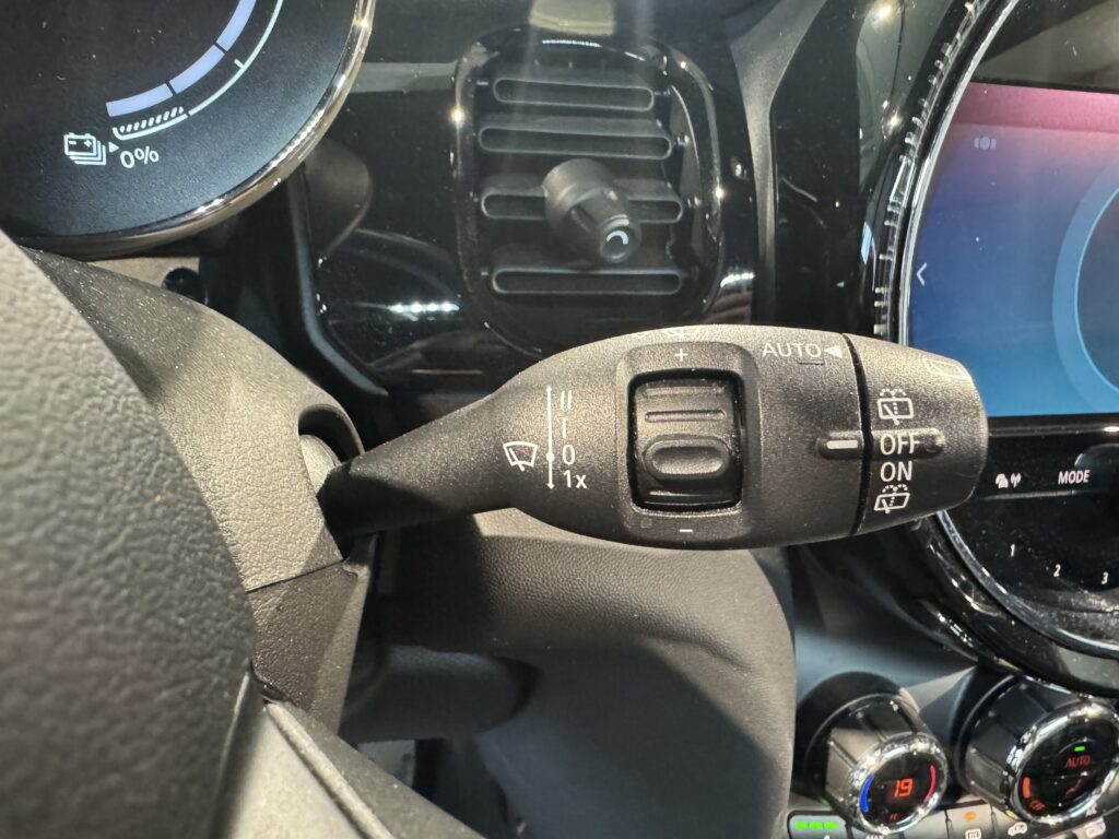 MINI COOPER SE ELECTRIQUE ( 240KM d’autonomie)