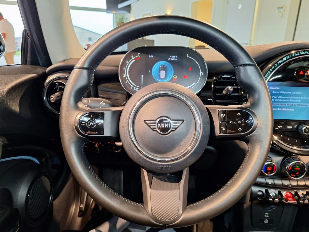MINI COOPER CAMDEN EDITION